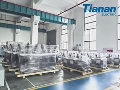 Sehen Sie sich an: Vitrine für Laststufenschalter, Stromverteilungstransformator, 10-kV-Ölbad