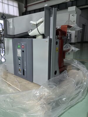 DC 125V Closing and Opening Operating Voltage High Voltage Vacuum Circuit Breaker with Closing Speed 0.766 M per Second Offering Circuit Protection